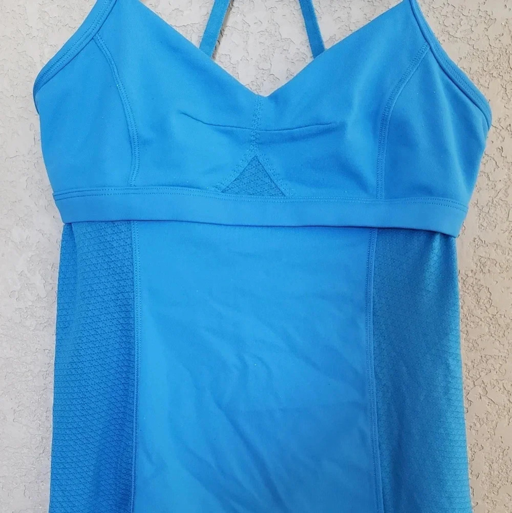 Lululemon tank top non padded size 4 - Picture 2 of 4